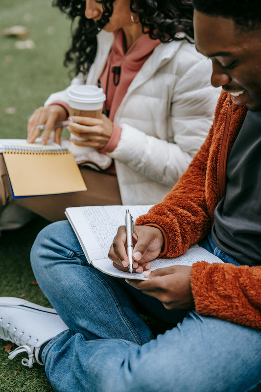 Community Journaling: Building Connections Through Shared Experiences